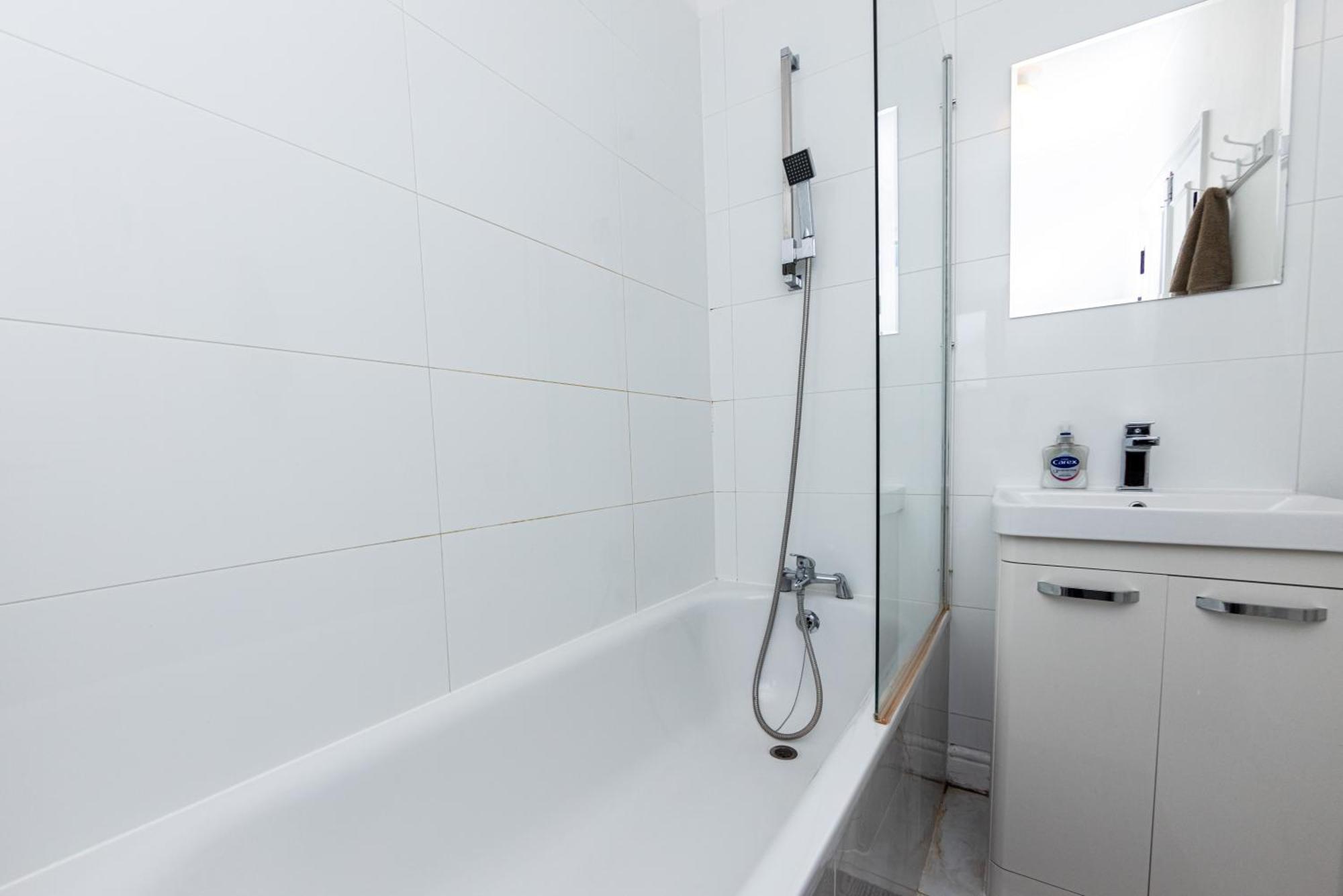 Park House, Refurbed Modern Interior, Located In Finsbury Park Apartment Londra Exterior foto